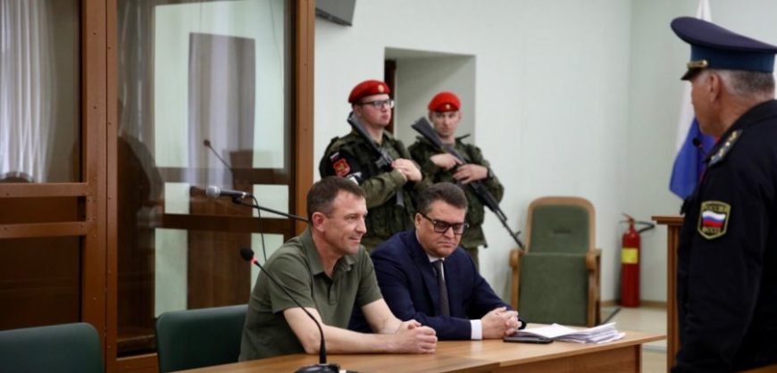 Генерал Попов оставлен в СИЗО, генерал Ахмедов отправлен в отставку