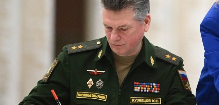 Начальник кадрового управления Минобороны Юрий Кузнецов арестован за особо крупную взятку