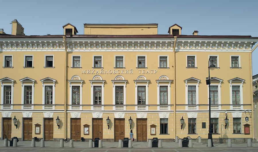 Расстаётся Кехман с очередной сценой