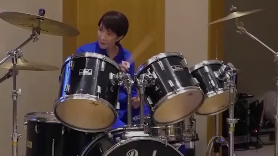 Япония готовится к досрочным выборам под руководством Такаити