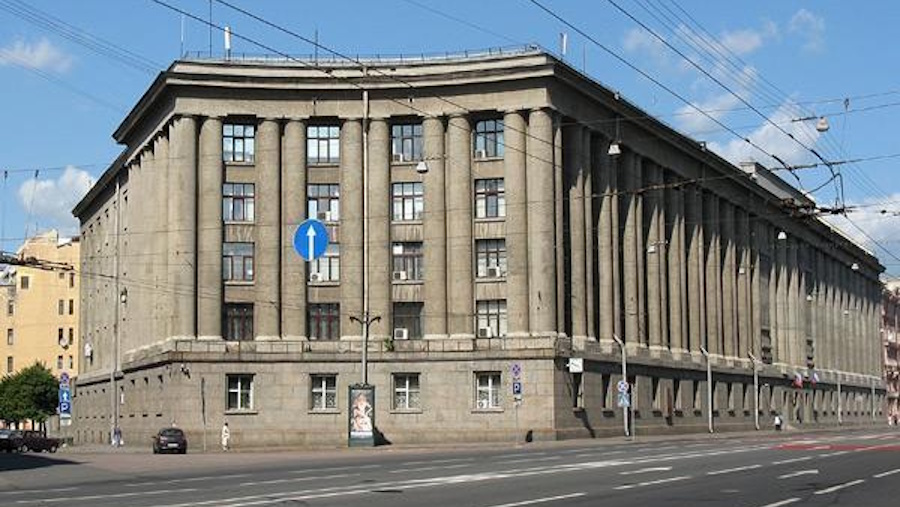 Генерал-начальник получил в замы генерала и полковника