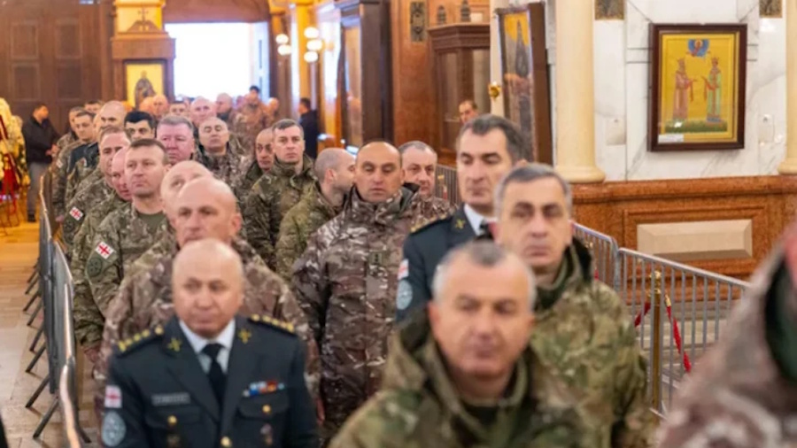 Собор и стекло