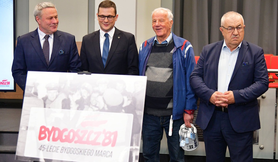 Ян Рулевский: «Сессия продолжается!»