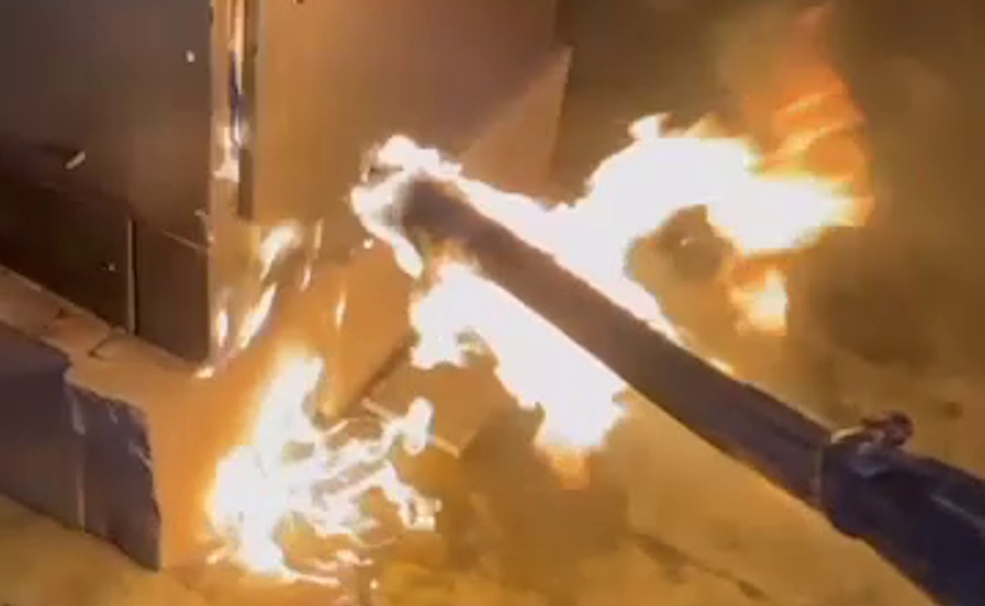 Вышка связи превратилась в тень