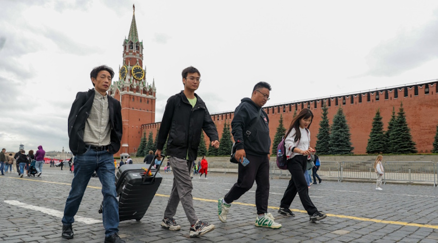 Китайские туристы охладели к российским маршрутам