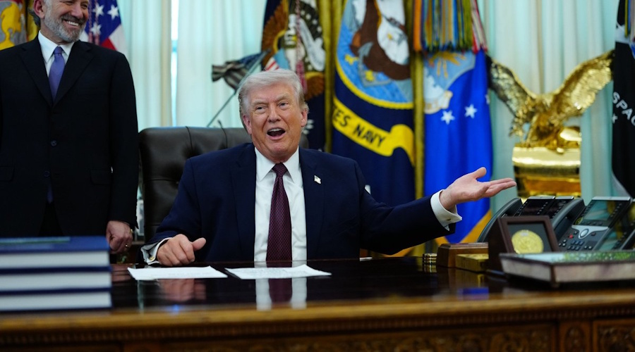 Трамп обещает заключить сделку, обойтись без сделки, вбомбить в каменный век и порвать с НАТО