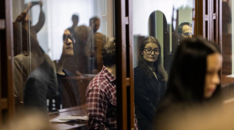 Членов «Весны» приговорили к срокам, у Невзорова отобрали дом с площадкой для коней