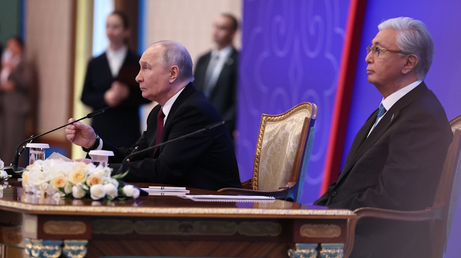 Путин требует в Астане отдачи властного долга, Токаев ищет пути манёвра