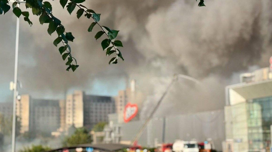 По торгцентру в Кривом Роге ударили дважды — в посетителей и в спасателей